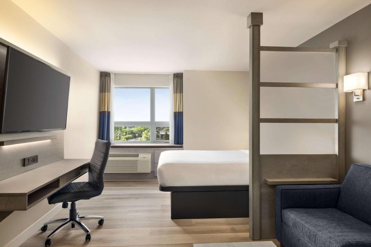 Microtel Inn & Suites By Wyndham Boisbriand Sainte-Thérèse-de-Blainville Eksteriør billede