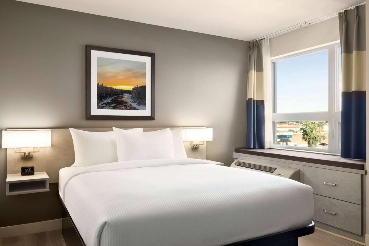 Microtel Inn & Suites By Wyndham Boisbriand Sainte-Thérèse-de-Blainville Eksteriør billede